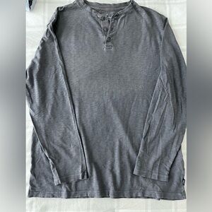 Vineyard vines long sleeve shirt size L 100% cotton